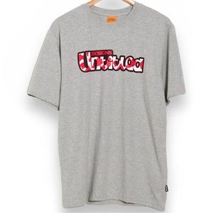 DESIGNS UNTITLED Men's Grey & Red Short Sleeve Tee Cotton T-Shirt Retro Graphic